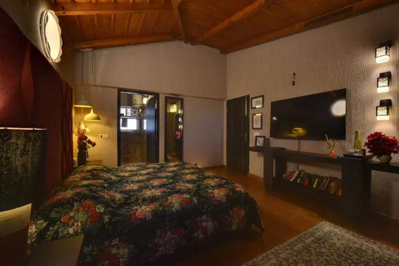 Luxe 4BHK Himalayan Range View - Madalsa Home